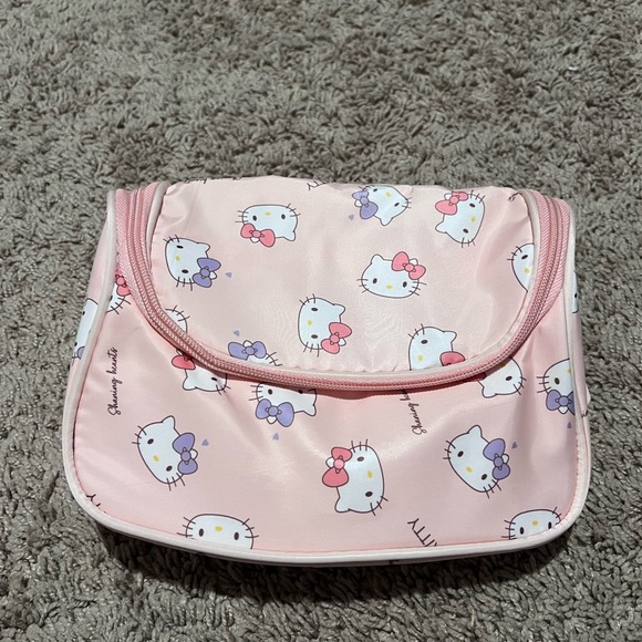 Hello Kitty Pink Cosmetic Travel Bag – Makeup Storage Case with Gold Charm - Picture 3 of 4